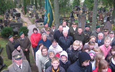 Sutvarkyti partizanų kapai Saldutiškyje