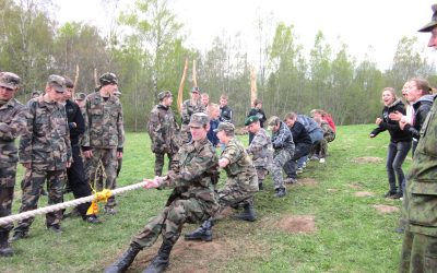 Telšių regiono jaunieji šauliai mokosi ir po pamokų