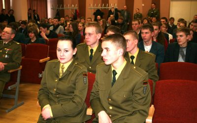 Žinių apie kariuomenę jauniesiems šauliams per daug nebūna