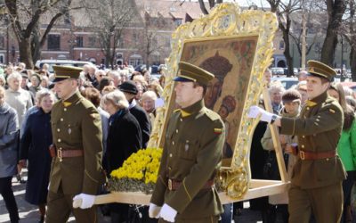 Šauliai pagelbėjo broliams pranciškonams