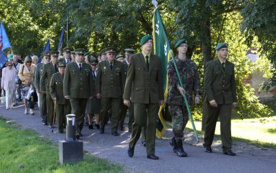 Švč. Mergelės Marijos gimimo iškilmių procesijoje – šaulių rikiuotė