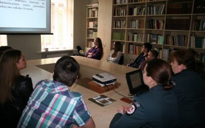 Šaulių jaunimas susitiko su policijos pareigūnais