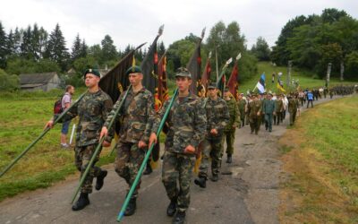 Jaunieji šauliai stovyklauja „Su Lietuva širdy“