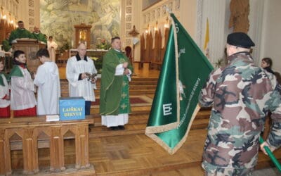 Klaipėdoje pašventinta nauja kuopos vėliava