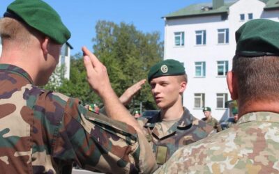 Jaunųjų šaulių stovykloje įgytos IV pakopos žinios ir ženkleliai