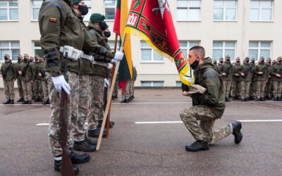 Kariūnai prisiekė negailėdami jėgų ir gyvybės ginti ir stiprinti Lietuvos nepriklausomybę