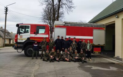 Jaunųjų šaulių žaidynėms ruoštis padeda ugniagesiai gelbėtojai