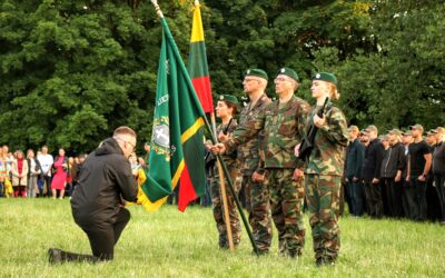 Valstybės dieną iškilminga šaulių priesaikos ceremonija ant Stalo kalno