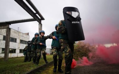 Jaunieji šauliai – edukacinėje programoje „Policininkas vienai dienai“